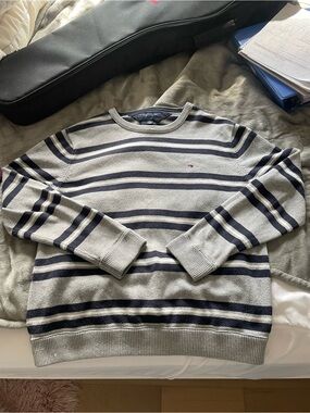 Tommy Hilfiger Men’s Gray Crewneck Sweater with Navy Stripes